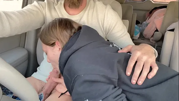 Suuret Wife Fucked in the Backseat After Road Head huippuleikkeet