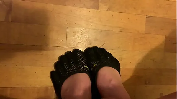Big HUGE cumshot on Vibram Five-Fingers shoes top Clips