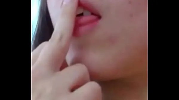 Cam girls sticking up middle finger Klip teratas Besar