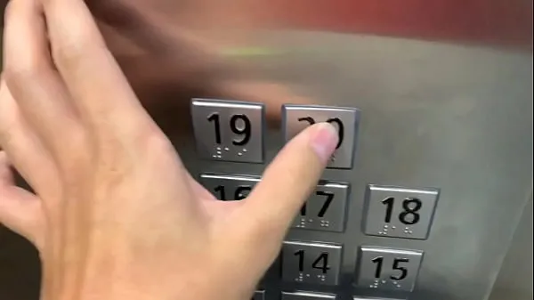 بڑے Sex in public, in the elevator with a stranger and they catch us ٹاپ کلپس
