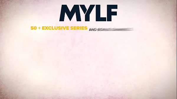 Store Blonde Nurse Gets Caught Shoplifting Medical Supplies - Shoplyfter MYLF topklip