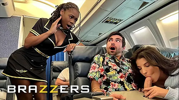 Grote Lucky Gets Fucked With Flight Attendant Hazel Grace In Private When LaSirena69 Comes & Joins For A Hot 3some - BRAZZERS topclips