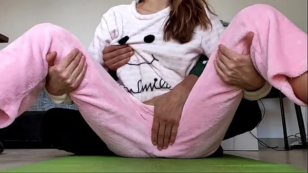 Büyük asian amateur real homemade teasing pussy and small tits fetish in pajamas en iyi Klipler