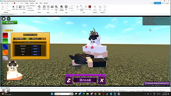 Grote Whorblox first try (pretty glitchy topclips
